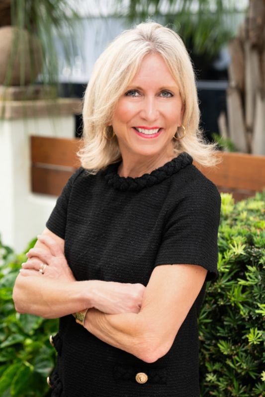 Liz  Caldwell