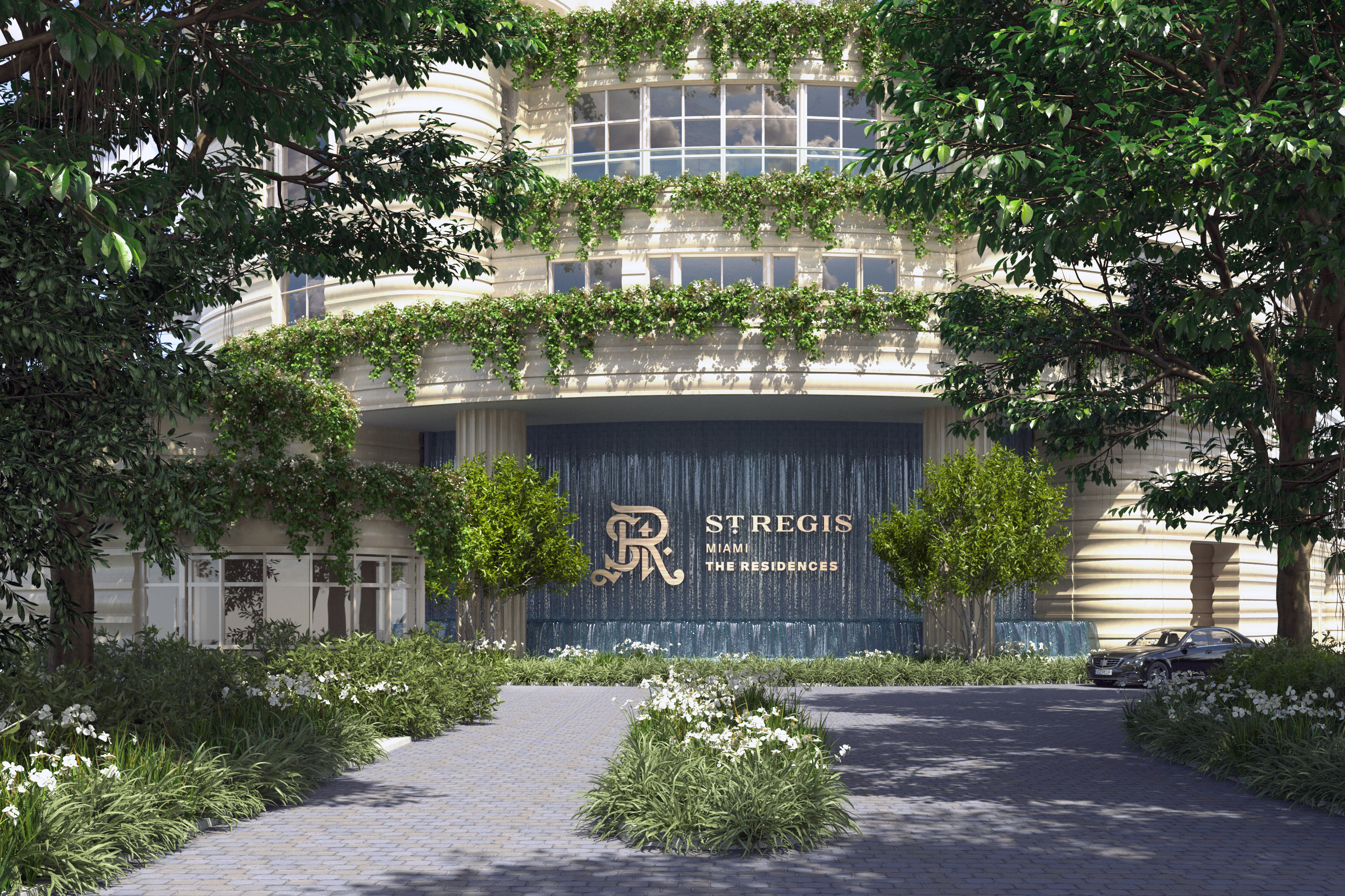 Luxury bayfront pool and private marina at St. Regis Residences Miami condos