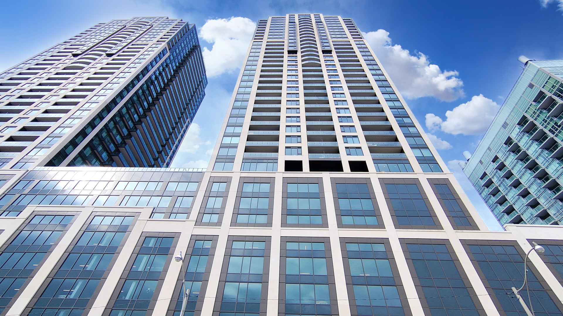 A closer look at Luxury Condominiums With Office Areas For Rent